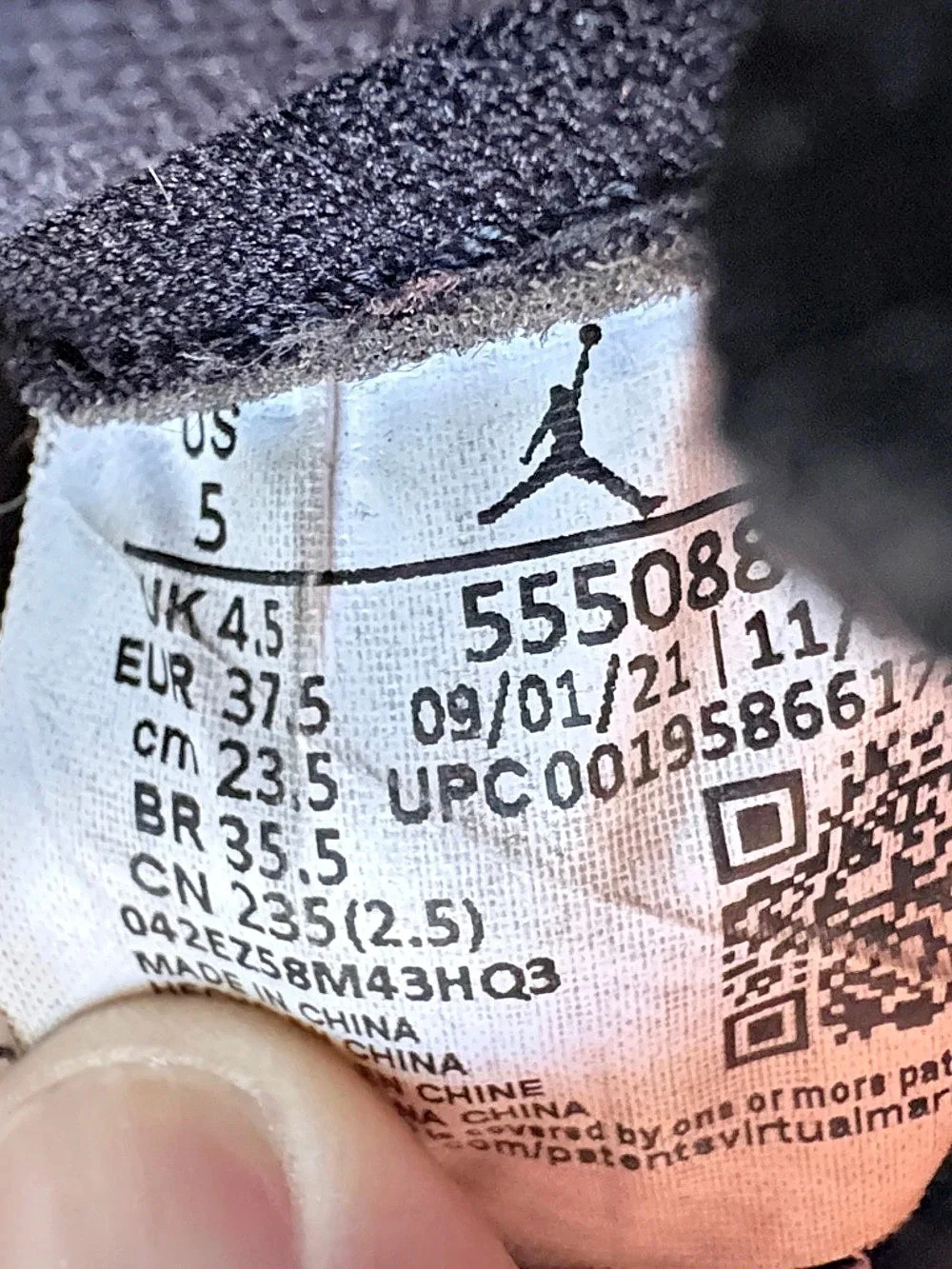 Jordan Air Jordan 1 Retro High OG 'Rebellionaire' High Top Sneakers Black & Boys